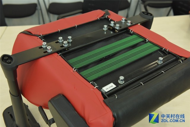 ：399元电竞椅保菊还是爆菊？麻将胡了试玩网站免费硬件衙门(图3)